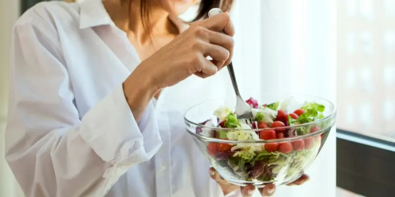 ¿Qué se puede comer y beber con ortodoncia invisible?
