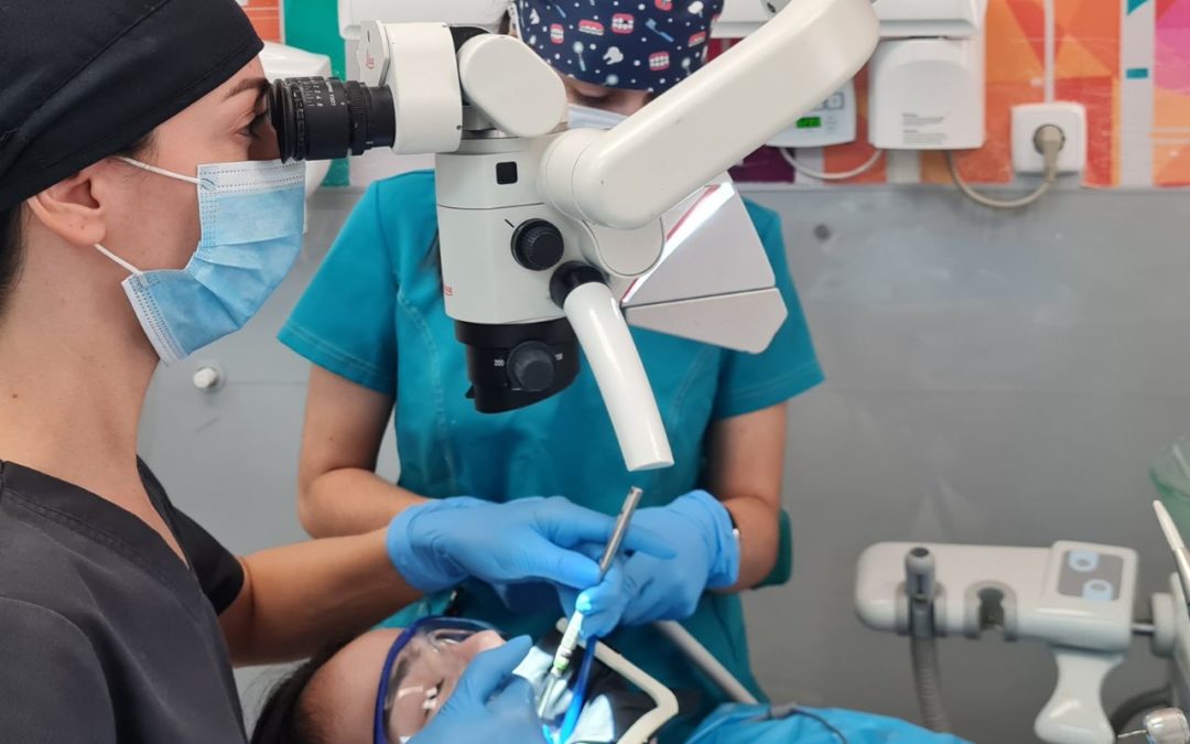 Endodoncia con microscopio: mayor precisión para salvar tu diente