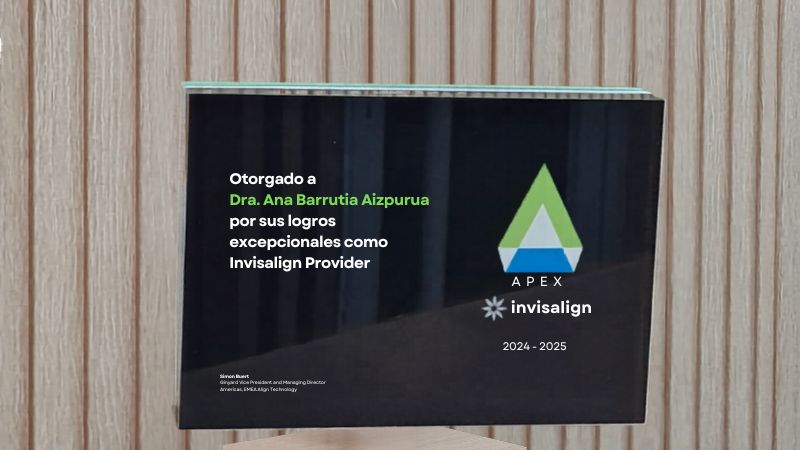 Premio Invisalign Diamond Apex — Clínica Dental Barrutia Getafe